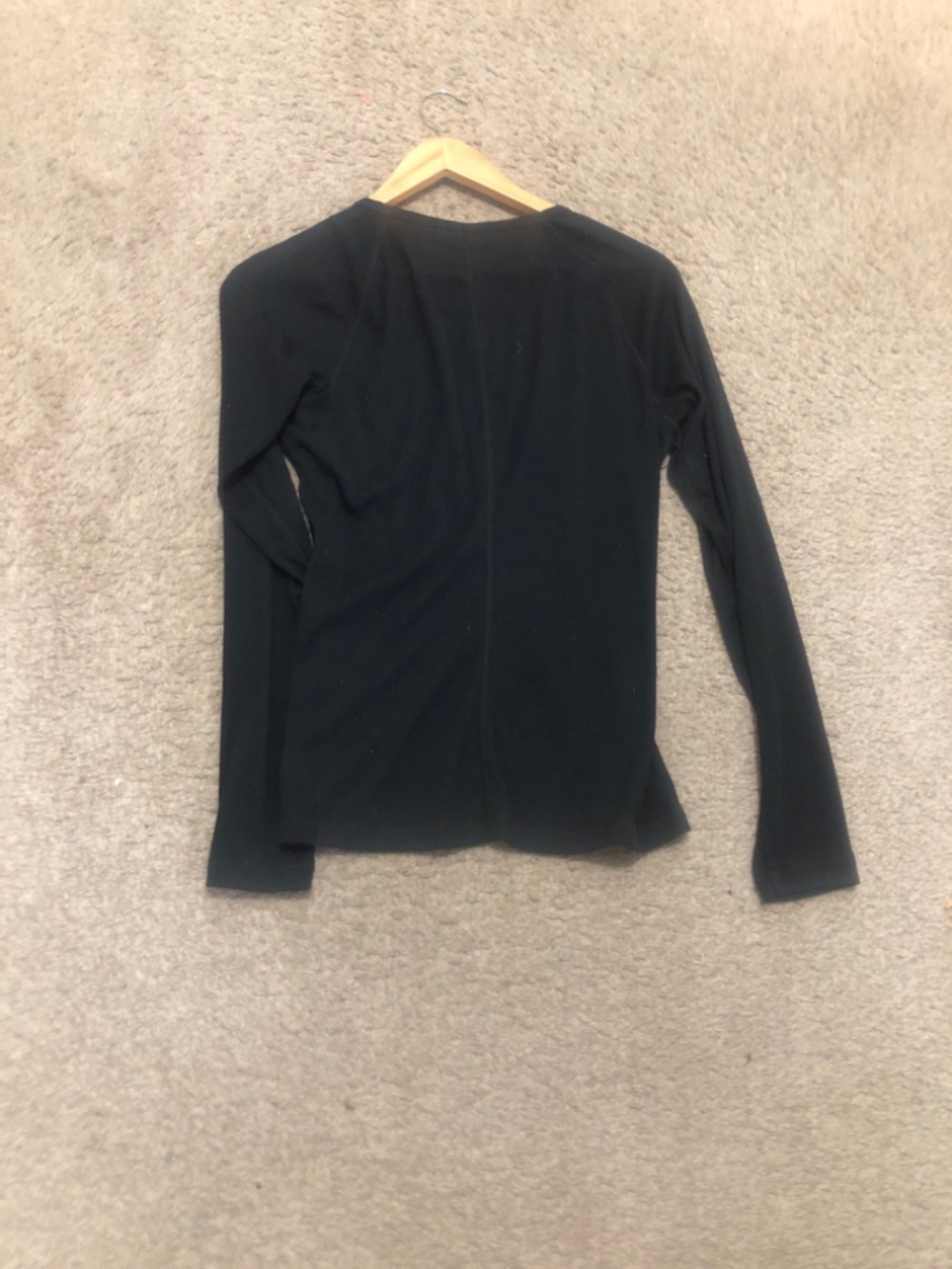 Patagonia Long-Sleeved Capilene technical top, likely a lightweight size M - Picture 2 of 5